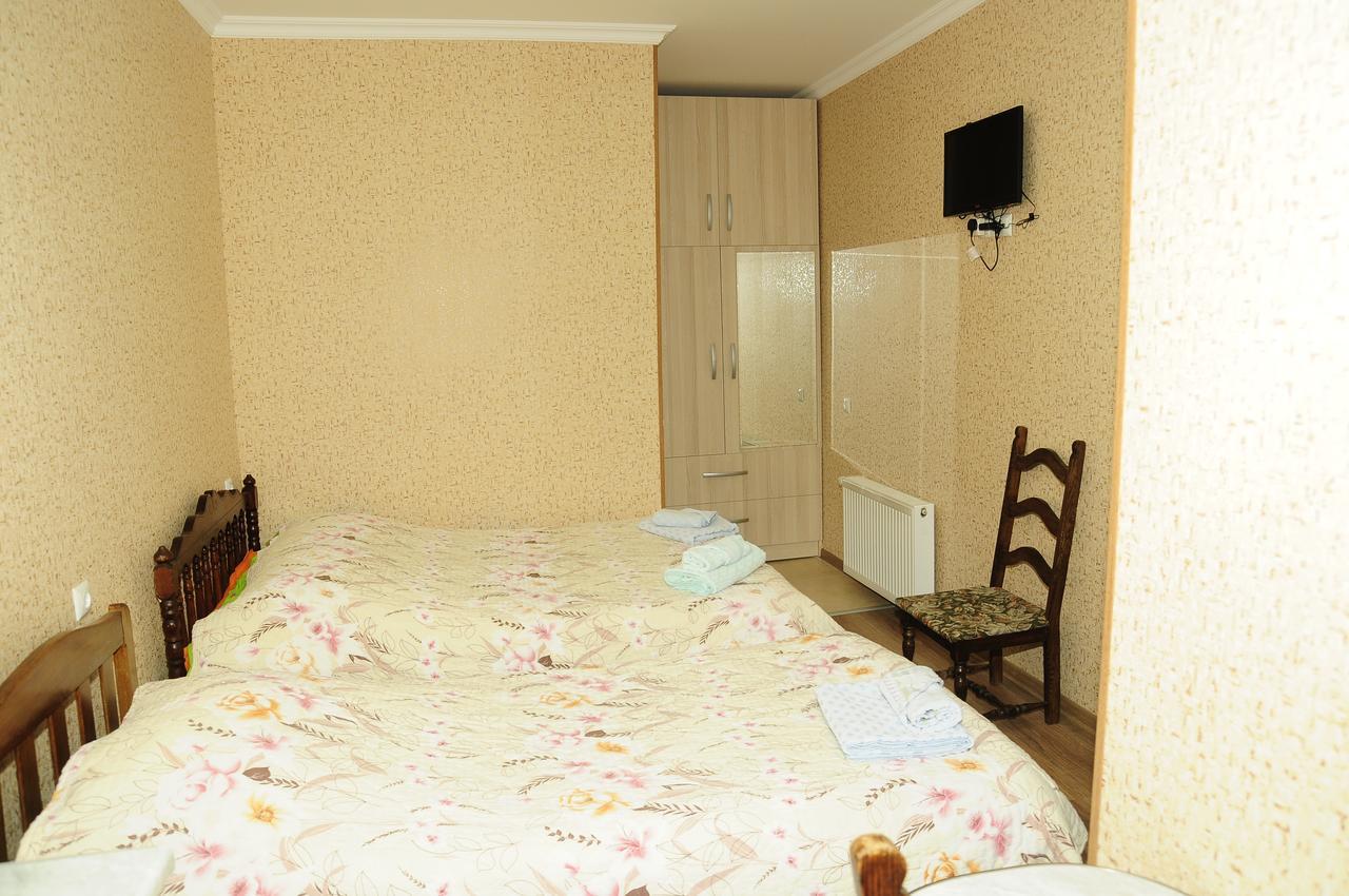 Riverside Hotel Bordzjomi Buitenkant foto